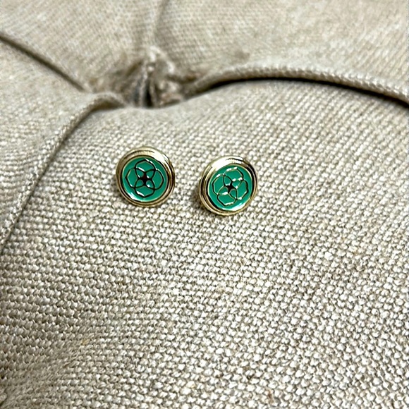 Kendra Scott Gold and Teal studs - Picture 4 of 6